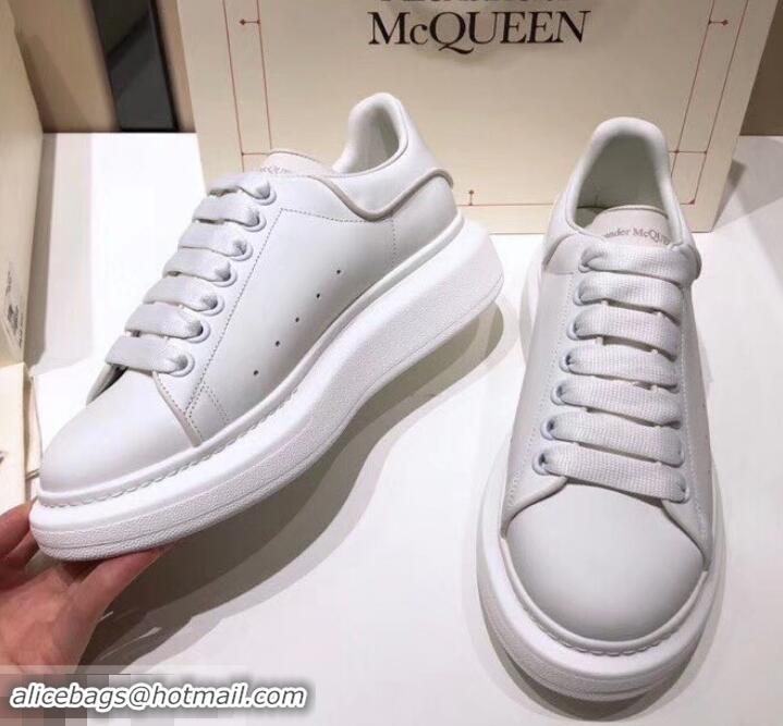 Trendy Design Alexander McQueen Oversized Sneakers A716011 White 2019