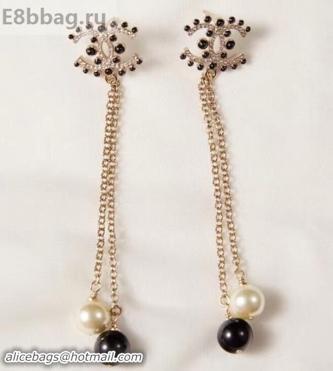 Sophisticated Chanel Earrings J717453