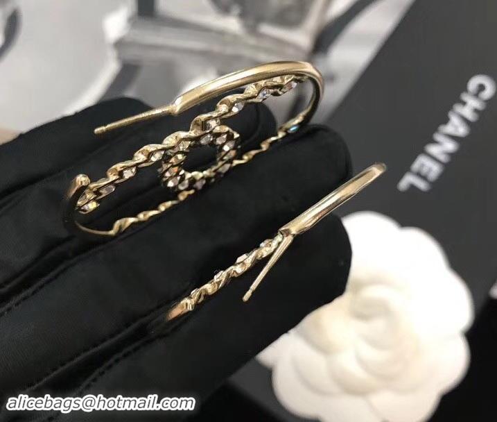 Stylish Chanel Earrings J717464