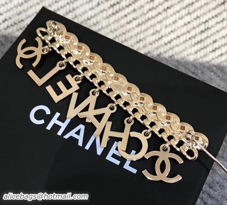 Elegant Chanel Brooch J720025