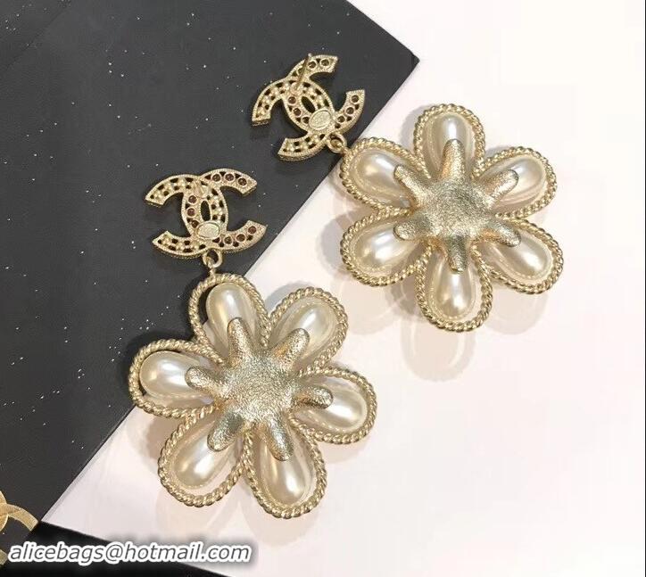 Sophisticated Chanel Earrings 720072