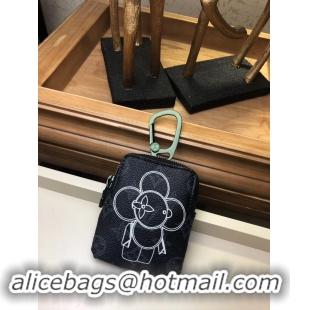 Sumptuous Louis Vuitton Keychain LV122609