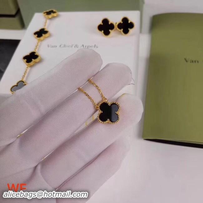 Crafted Van Cleef & Arpels Necklace V192042