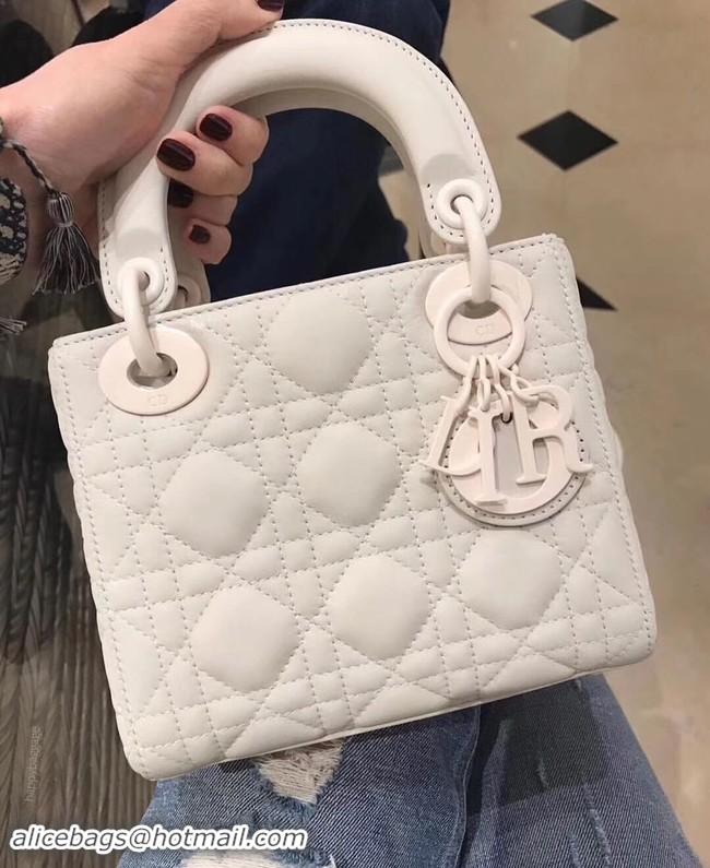 Good Taste Dior ULTRAMATTE LADY DIOR-TAS M0505O white