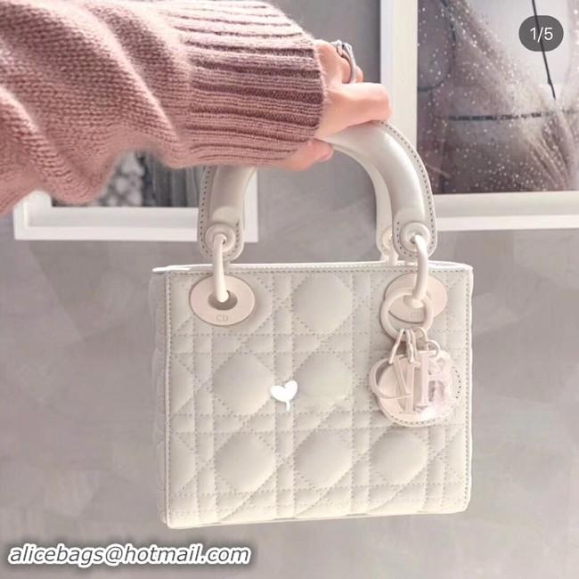 Good Taste Dior ULTRAMATTE LADY DIOR-TAS M0505O white