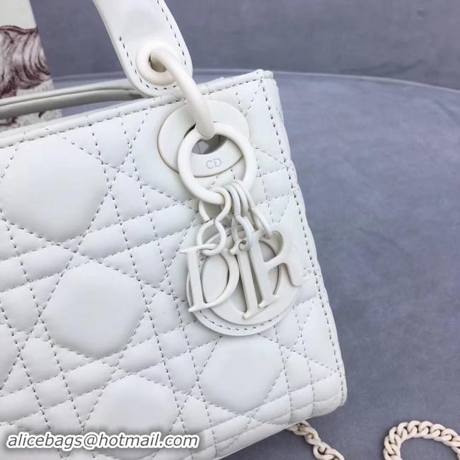 Good Taste Dior ULTRAMATTE LADY DIOR-TAS M0505O white