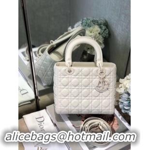 Most Popular LADY DIOR ULTRA-MATTE MEDIUM BAG M0565IL white