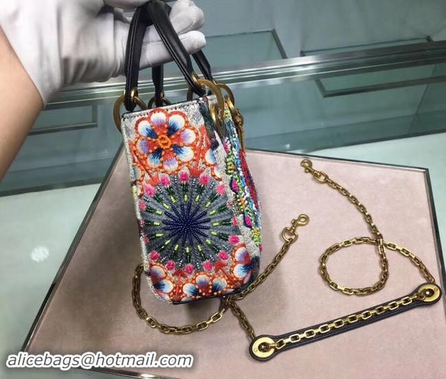 Best Grade MINI LADY DIOR EMBROIDERED BAG M0598CRMH