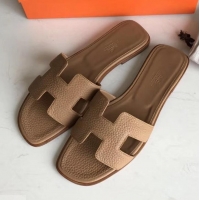 Stylish Hermes Oran Flat Slipper Sandals in Togo Leather H701030 Camel