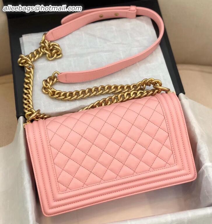 Trendy Design Chanel Calfskin and Gold-Tone Metal Medium Boy Flap Bag A090506 Pink