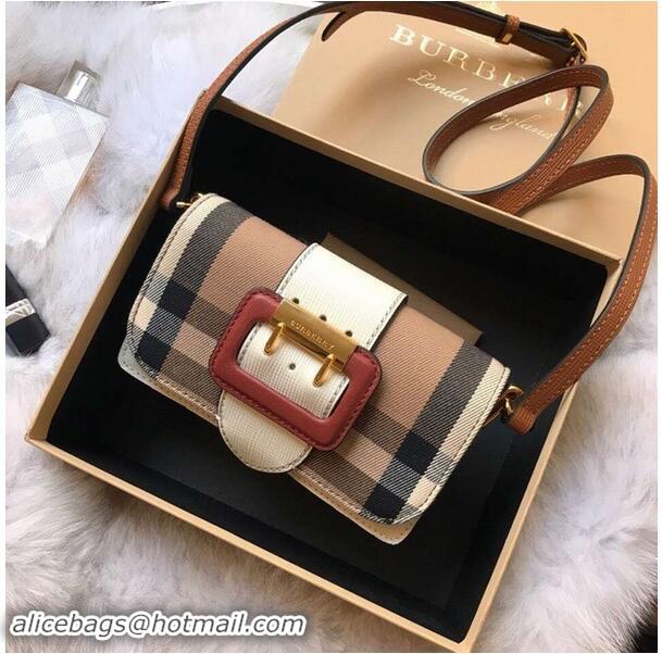 Good Taste BURBERRY Hampshire vintage check leather cross-body bag 24581 white