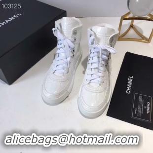 Unique Style Chanel Shoes Crocodile CH2535JYX White