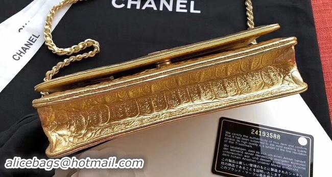 Luxury Chanel Calfskin & Gold-Tone Metal A33814 Gold