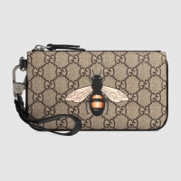 Durable Gucci Bee print GG Supreme pouch 522866