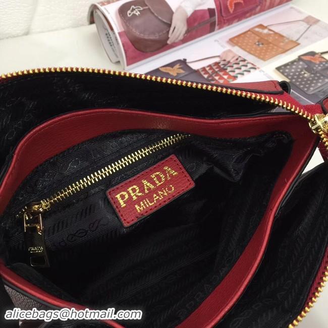 Stylish Prada leather shoulder bag 66136 red