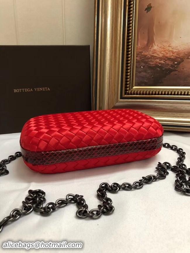 Fashion BOTTEGA VENETA Knot snakeskin-trimmed satin clutch 62548 red