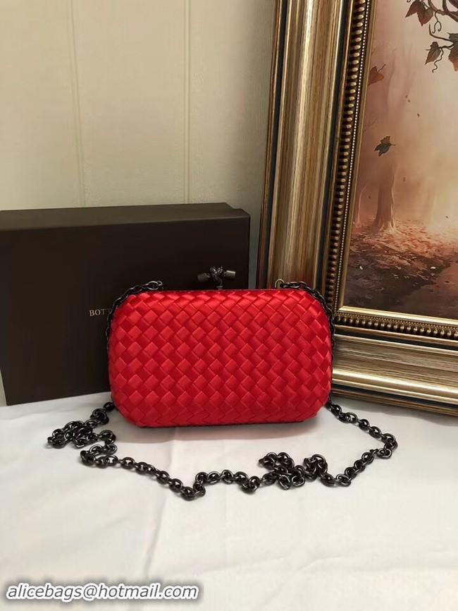 Fashion BOTTEGA VENETA Knot snakeskin-trimmed satin clutch 62548 red