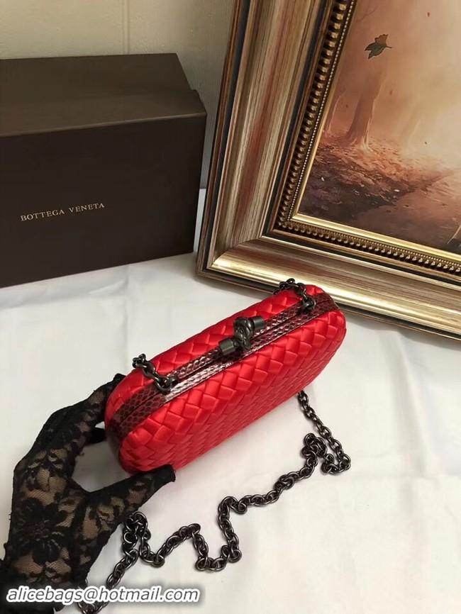 Fashion BOTTEGA VENETA Knot snakeskin-trimmed satin clutch 62548 red