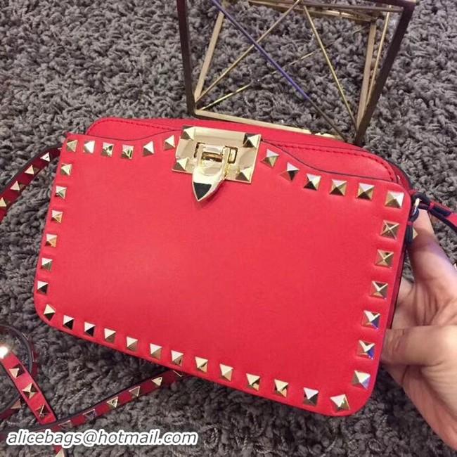 Discount Valentino Garavani Rockstud leather shoulder bag 7279 red