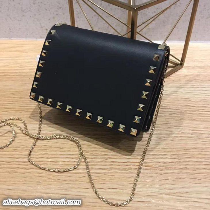 Top Quality Valentino Garavani Rockstud leather clutch 01327 black