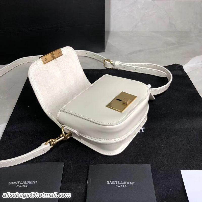 Grade Yves Saint Laurent Shoulder Bag Y566959 White