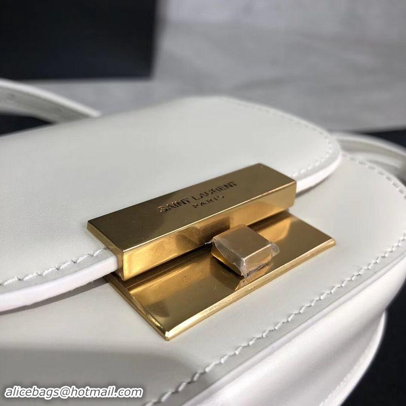 Grade Yves Saint Laurent Shoulder Bag Y566959 White