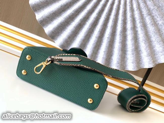 Sumptuous Louis Vuitton Original Taurillon leather CAPUCINES BB M95509 green