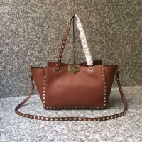 Classic Practical VALENTINO Rockstud medium tote 0972 brown