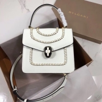 Sophisticated Bvlgari Serpenti Forever leather small crossbody bag B286999 white