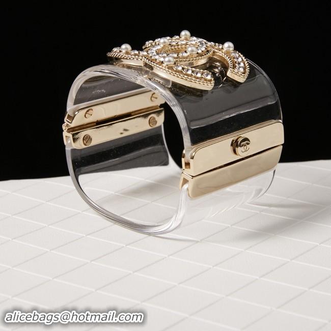 Stylish Chanel Bracelet CE2004