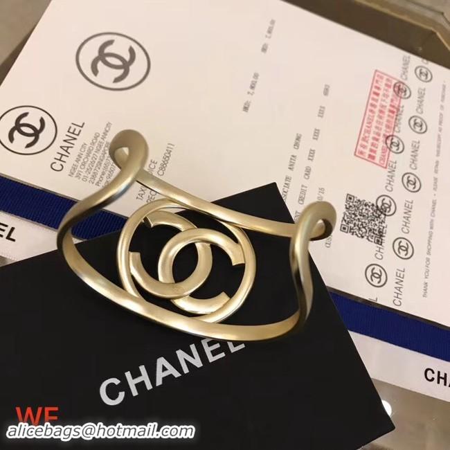 Sophisticated Chanel Bracelet CE2102