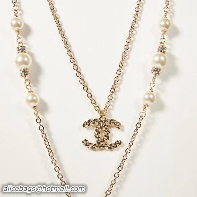 Stylish Chanel Necklace CE2211