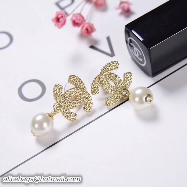 Stylish Chanel Earrings CE2395