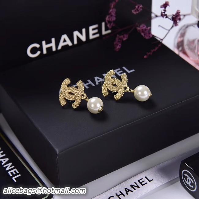 Stylish Chanel Earrings CE2395