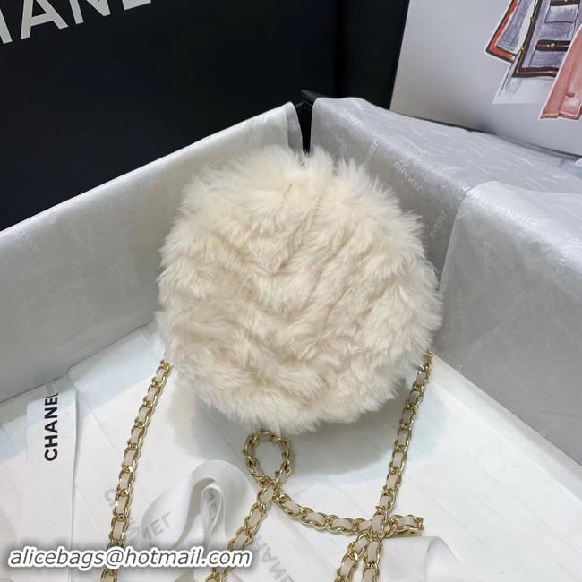 Top Qualiyt Chanel Wool sheepskin & Gold-Tone Metal AP0366 white