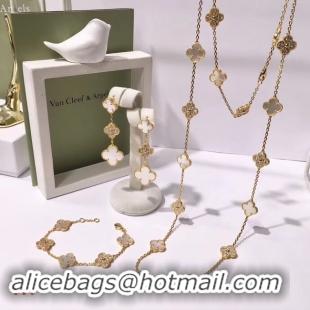 Charming Van Cleef & Arpels Three-piece Suite CE3847