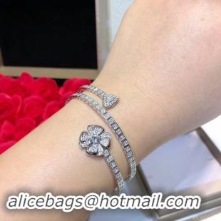 Unique Style Van Cleef & Arpels Bracelet CE4020