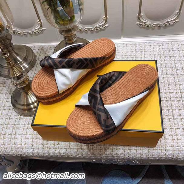 Elegant Fendi Fashion Slippers For Women #692869