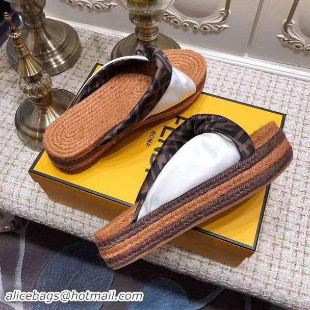 Elegant Fendi Fashion Slippers For Women #692869