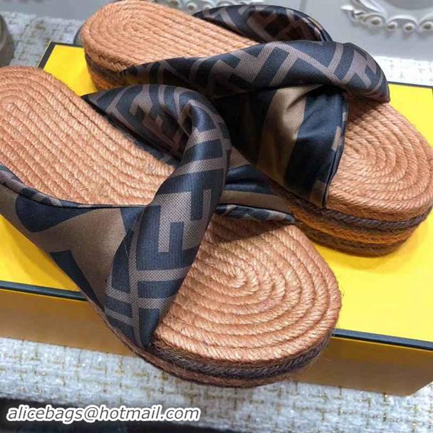 Famous Fendi Fashion Slippers For Women #692871