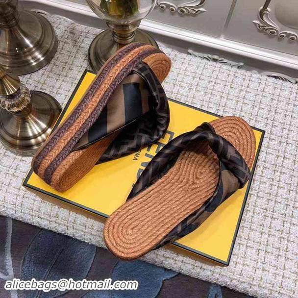 Famous Fendi Fashion Slippers For Women #692871