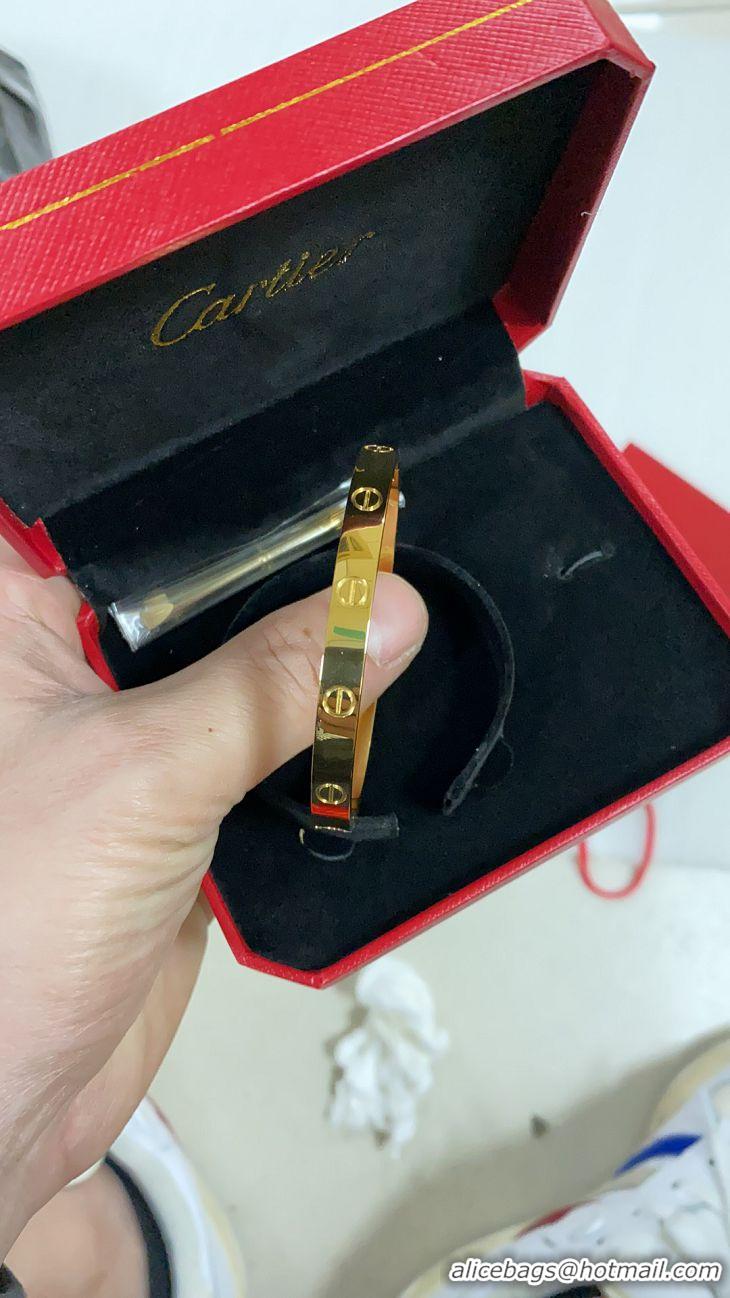 Market Sells Cartier LOVE Bracelet CT009 Yellow Gold