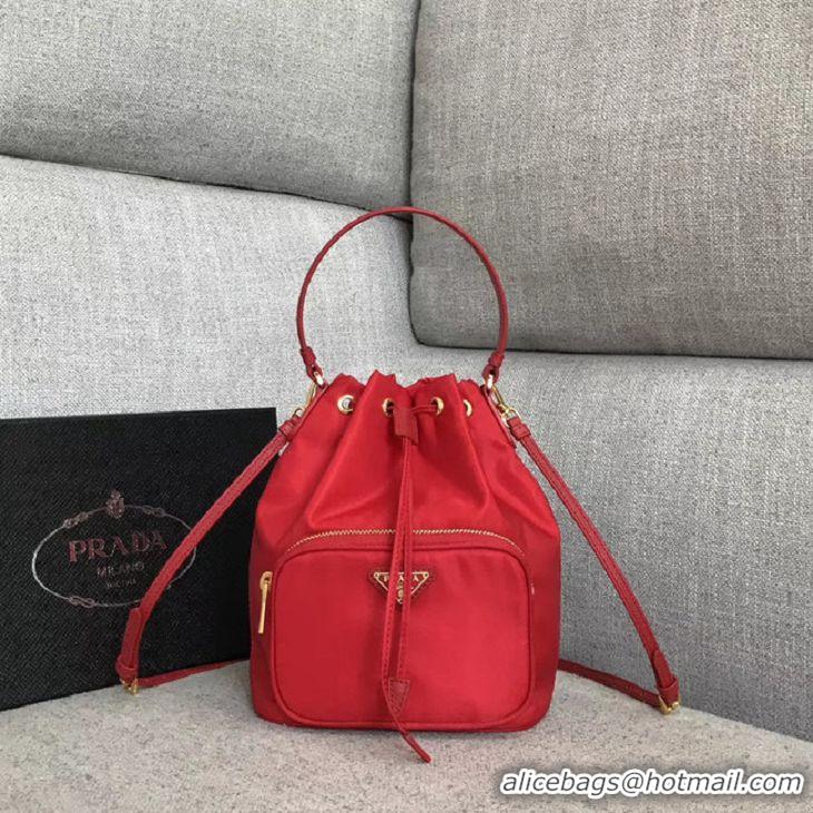 Fashion Imitation Prada Re-Edition nylon Tote bag 81166 red