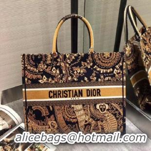 Most Popular ORANGE AND BLACK DIOR BOOK TOTE DIOR ANIMALS EMBROIDERED CANVAS BAG M747