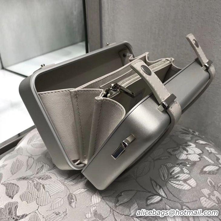 Market Sells DIORAMA CALFSKIN CLUTCH M2020 silvery