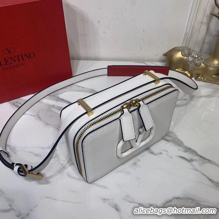 Promotional VALENTINO Origianl leather shoulder bag V0020 white