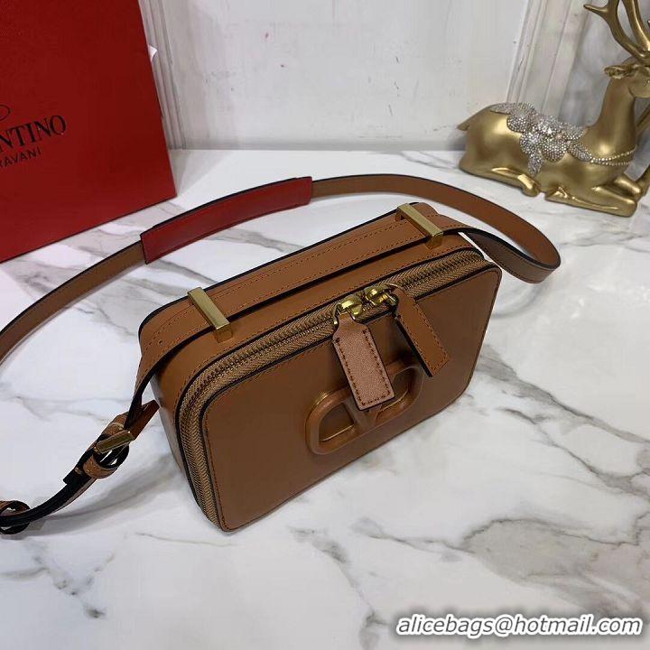 Most Popular VALENTINO Origianl leather shoulder bag V0020 brown