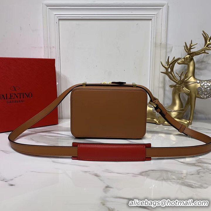 Most Popular VALENTINO Origianl leather shoulder bag V0020 brown