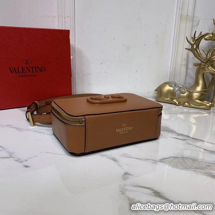 Most Popular VALENTINO Origianl leather shoulder bag V0020 brown