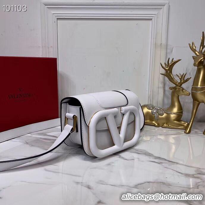 Good Taste VALENTINO Origianl leather shoulder bag V0032A white